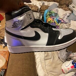 Jordan 1 Retro High sliver and Black size 10